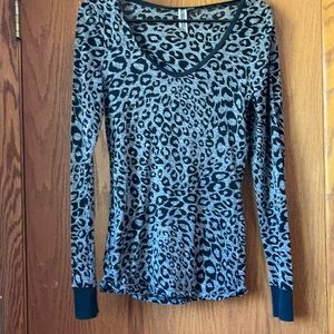 BKE Leopard print shirt